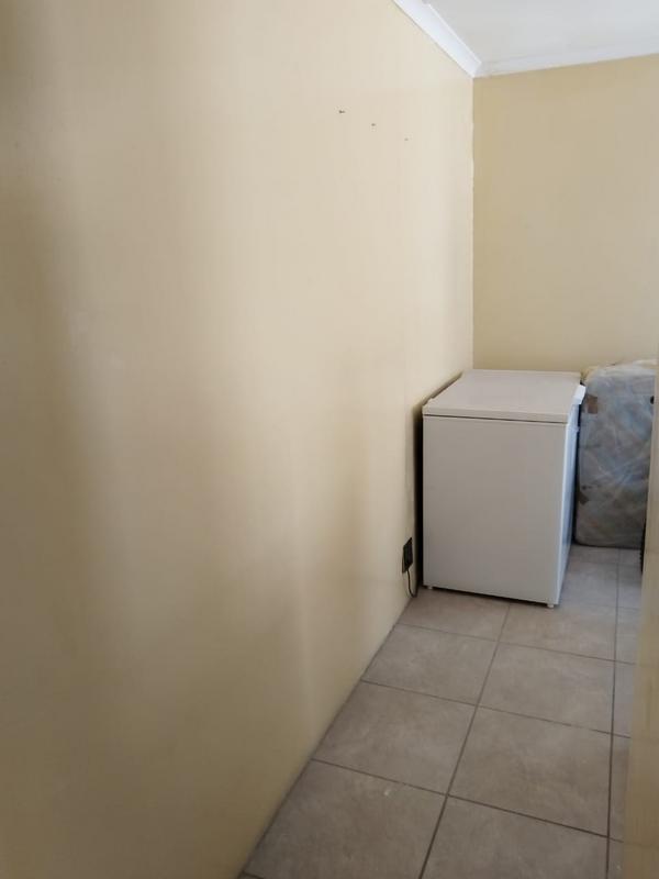 4 Bedroom Property for Sale in Rocklands Western Cape